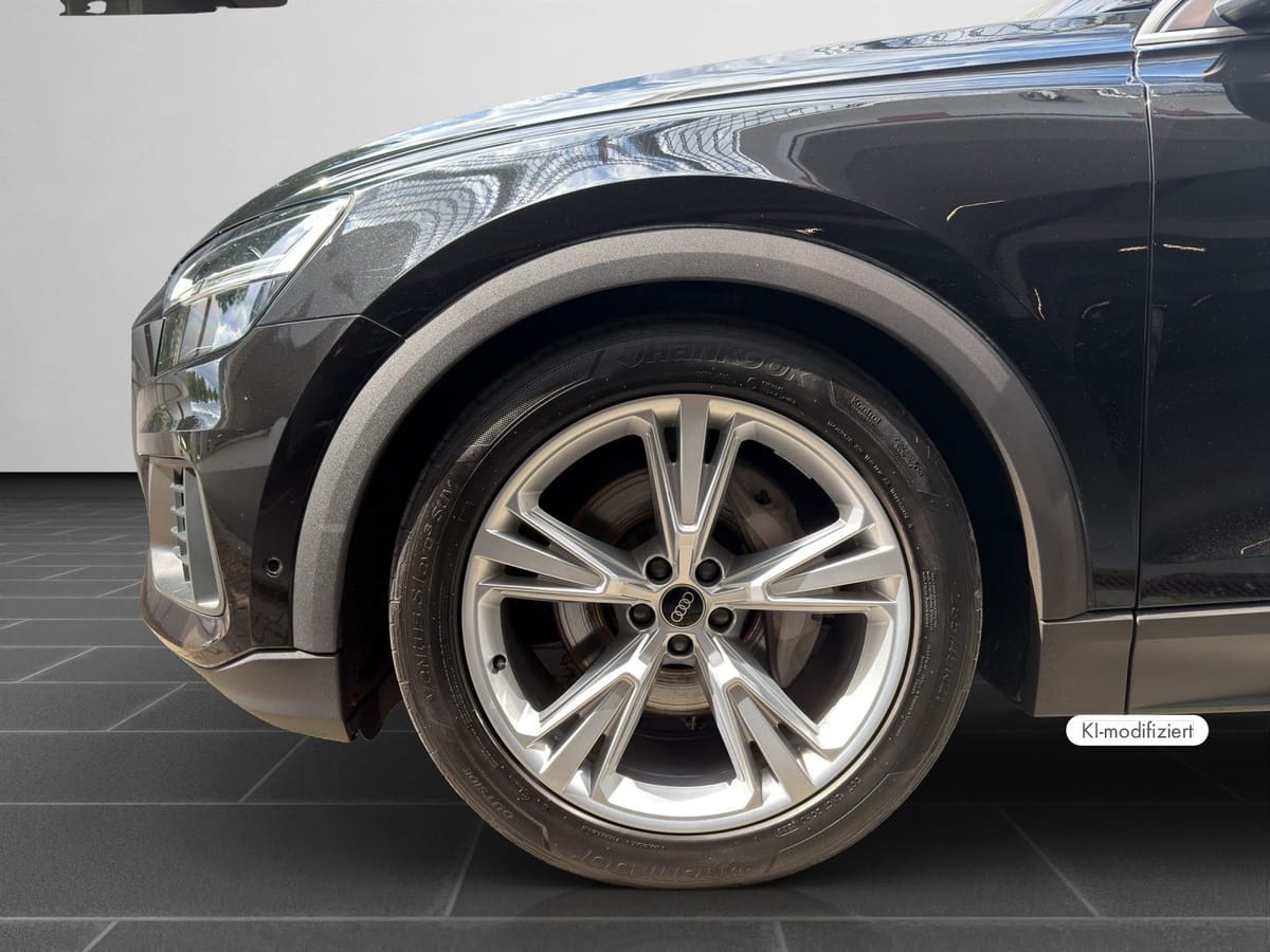 Audi Q8 55 TFSI quattro 250(340) kW(PS) tiptronic foto 8