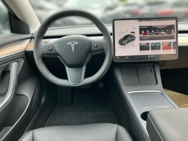 Tesla Model 3 Standard RWD + Panoramadach + el. Heckkl foto 11