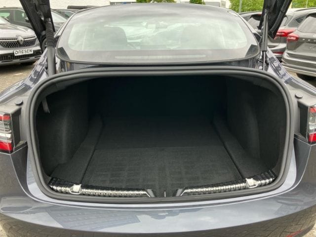 Tesla Model 3 Standard RWD + Panoramadach + el. Heckkl foto 13