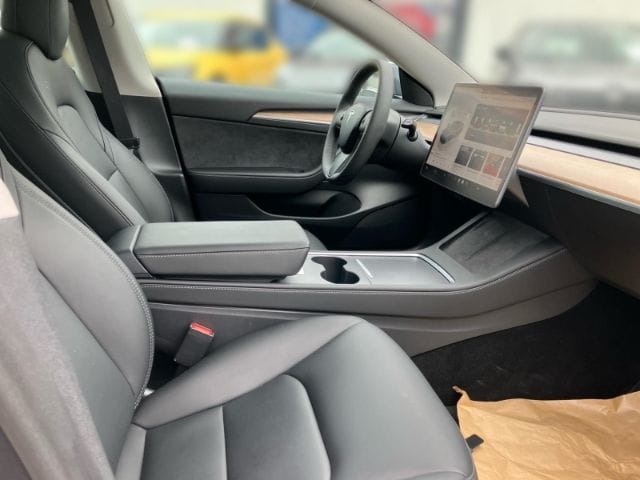 Tesla Model 3 Standard RWD + Panoramadach + el. Heckkl foto 15
