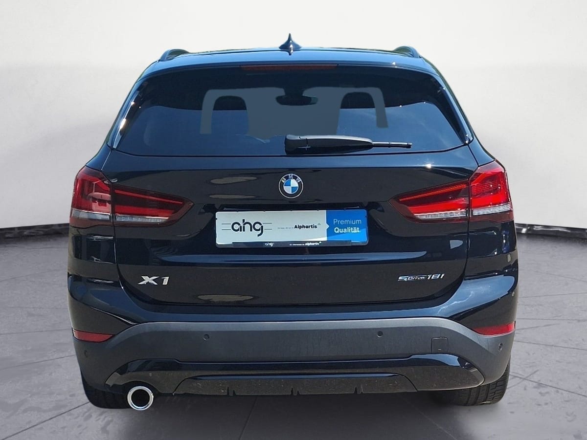 BMW X1 sDrive18i Sport Line Panorama Klimaaut. PDC e foto 5