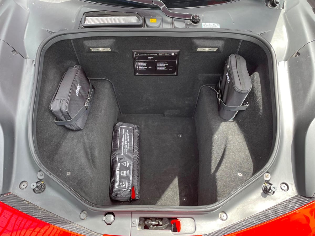 Ferrari 488 Spider |Racing Seats|Lift|Carbon|JBL|Kamera| foto 24