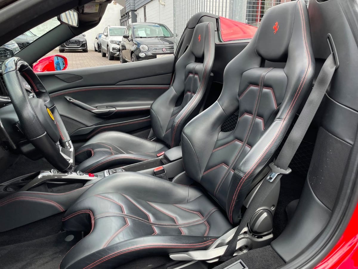 Ferrari 488 Spider |Racing Seats|Lift|Carbon|JBL|Kamera| foto 8
