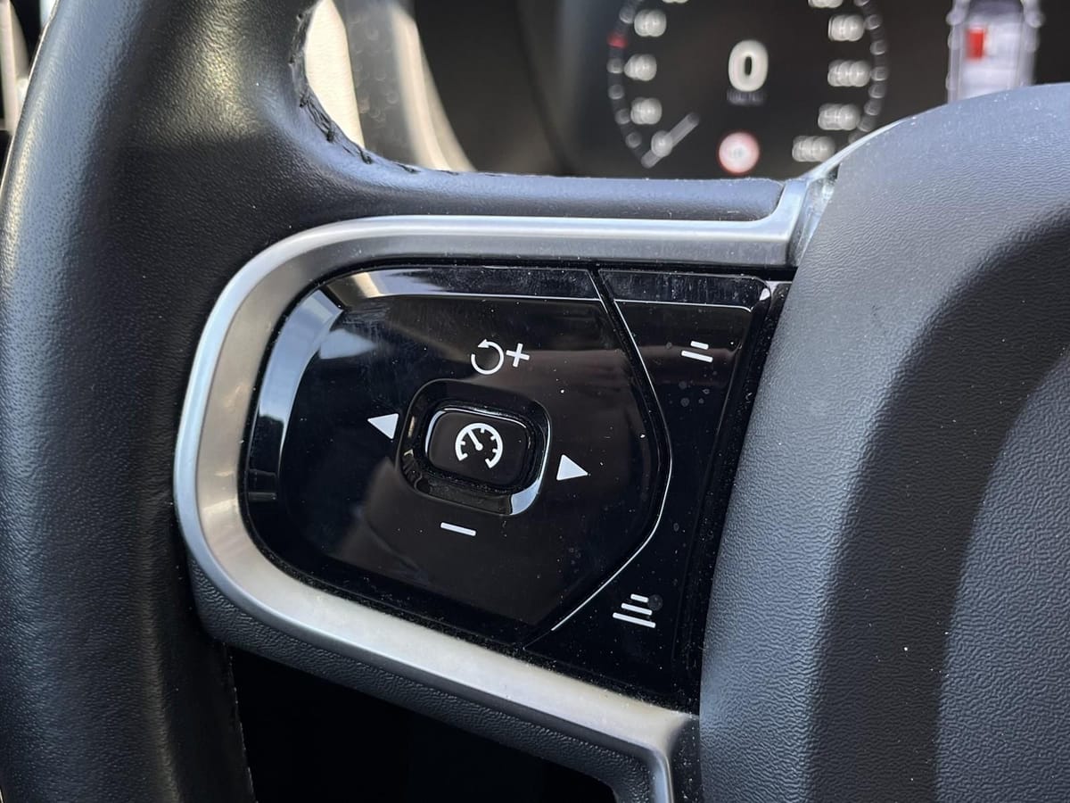 Volvo V60 Kombi AWD HK-ANLAGE LED NAVI LEDER foto 18