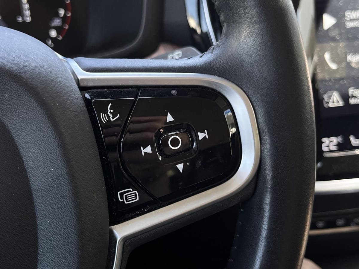 Volvo V60 Kombi AWD HK-ANLAGE LED NAVI LEDER foto 19