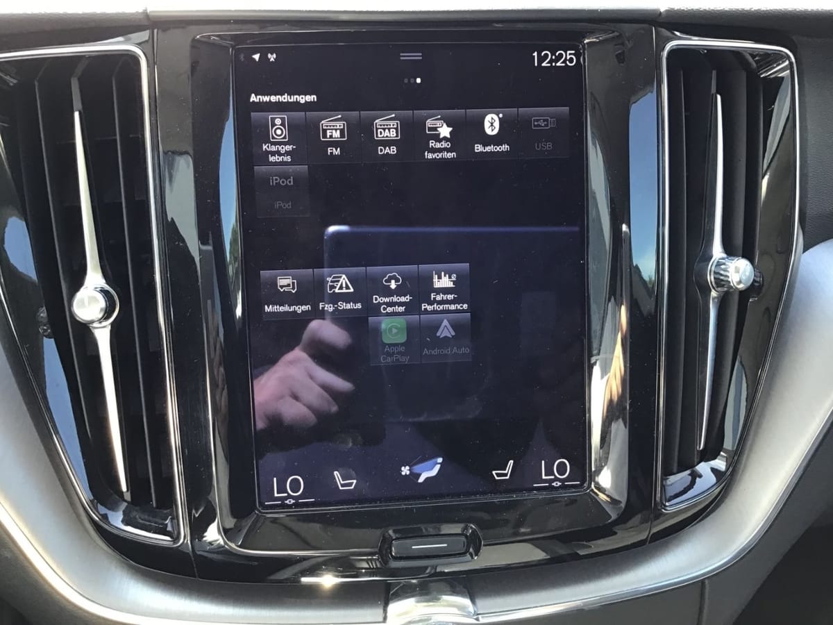 Volvo XC60 B4 (Diesel) Momentum Pro AWD Navi Cam foto 21