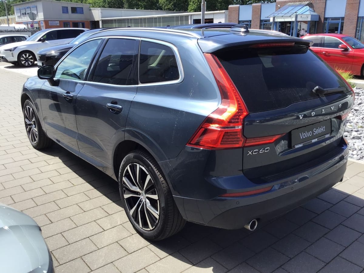 Volvo XC60 B4 (Diesel) Momentum Pro AWD Navi Cam foto 6