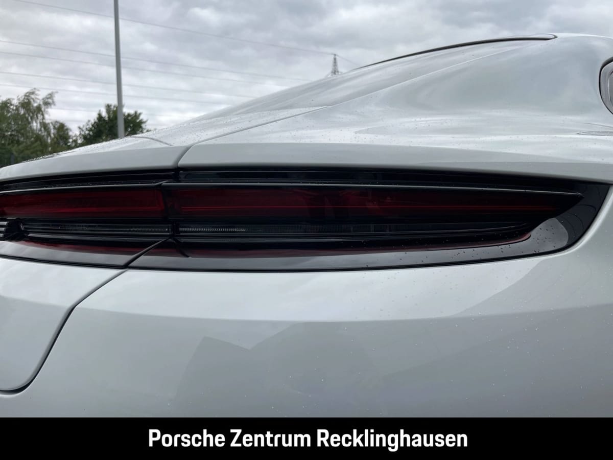 Porsche Panamera 4S E-Hybrid InnoDrive HA-Lenkung Head-U foto 14