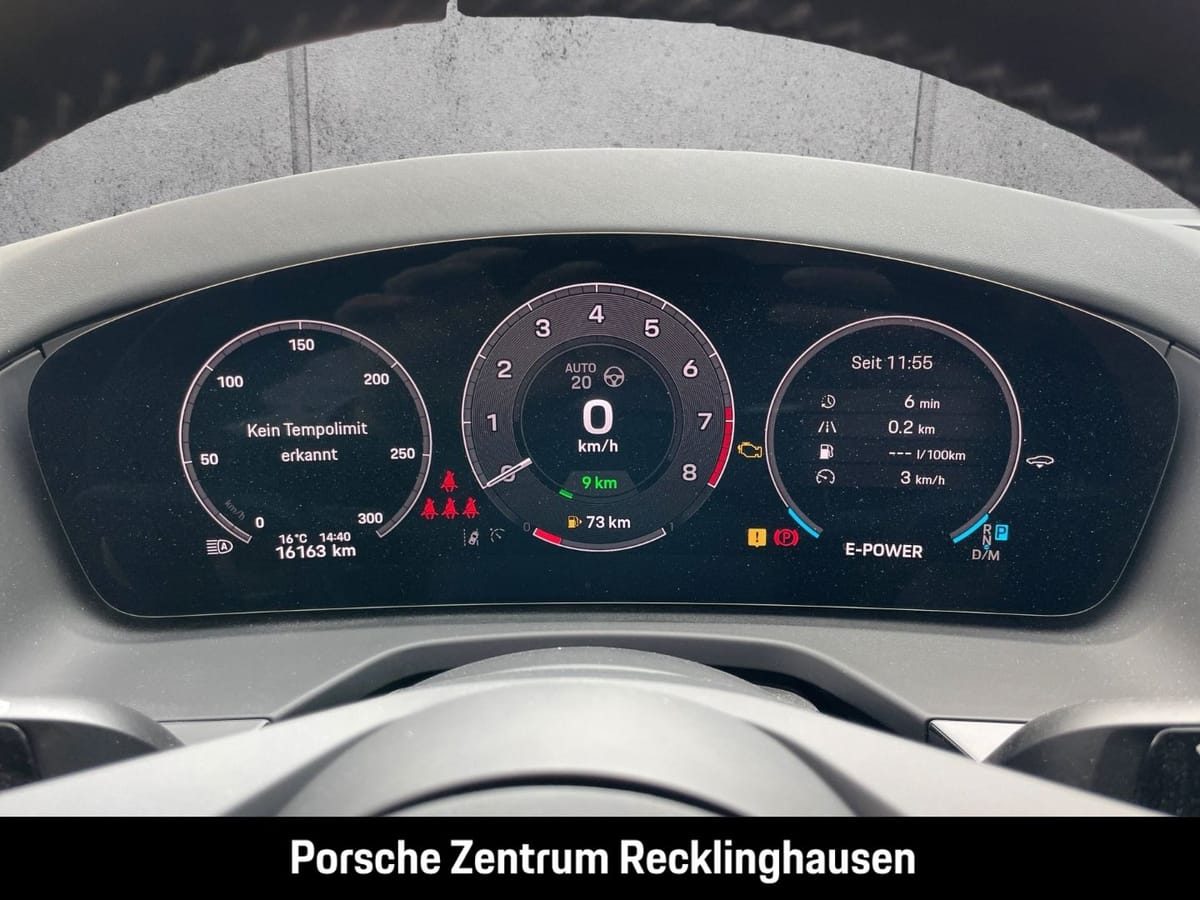 Porsche Panamera 4S E-Hybrid InnoDrive HA-Lenkung Head-U foto 24