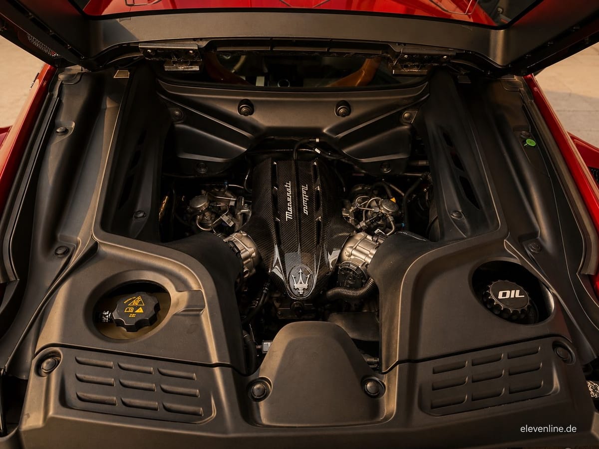 Maserati MC20 foto 15