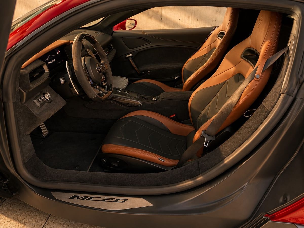 Maserati MC20 foto 17