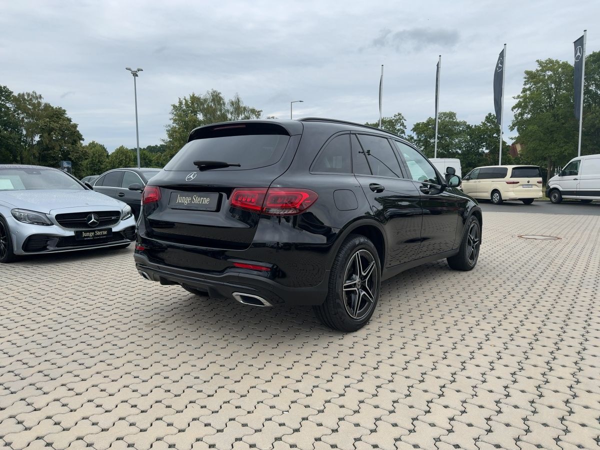 Mercedes-Benz GLC 300 d 4M FAHRSCHULE AMG NIGHT AHK PANO AMBI foto 4