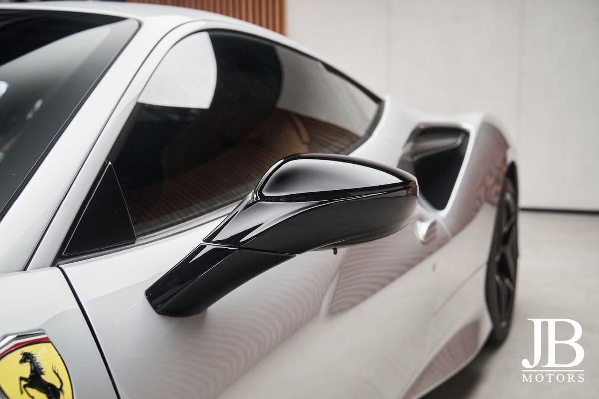 Ferrari F8 Tributo Carbon Lift Racing Seat CarPlay foto 11