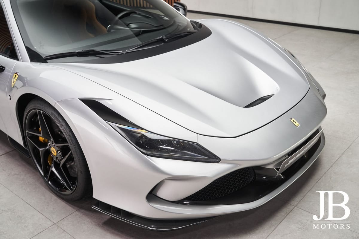 Ferrari F8 Tributo Carbon Lift Racing Seat CarPlay foto 6