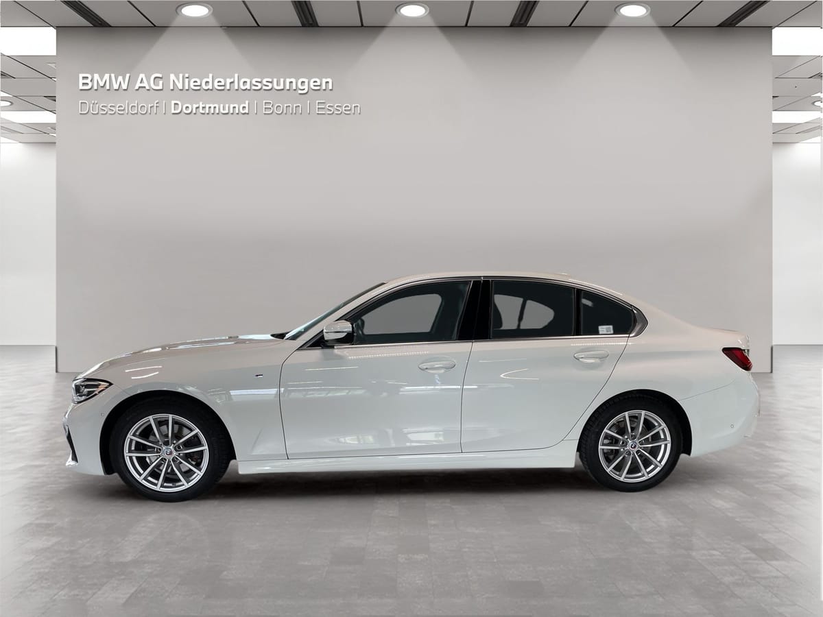 BMW 320i xDrive Limousine M Sport AHK Kamera HiFi foto 3