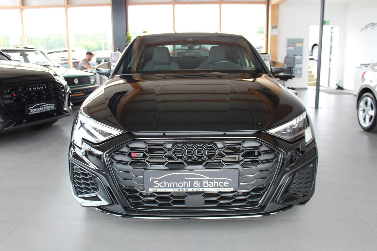 Audi S3 Lim. 2.0 TFSI quattro NAVI MATRIX VIRT foto 2