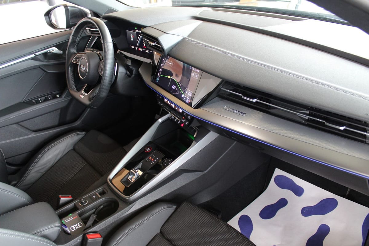 Audi S3 Lim. 2.0 TFSI quattro NAVI MATRIX VIRT foto 11