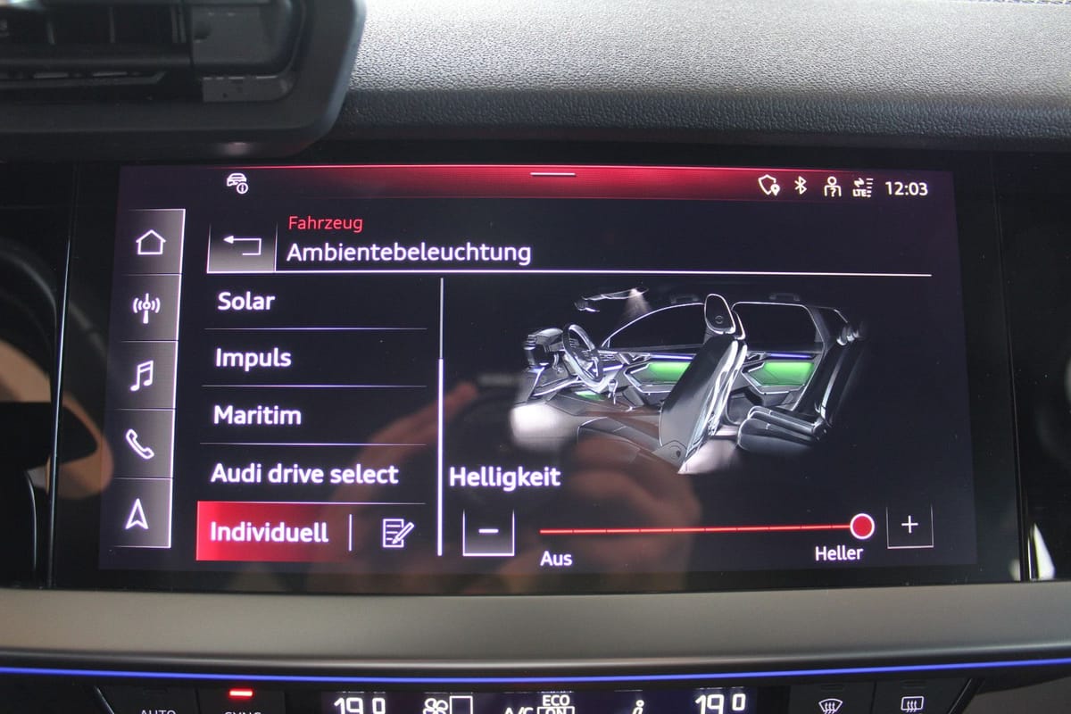 Audi S3 Lim. 2.0 TFSI quattro NAVI MATRIX VIRT foto 19