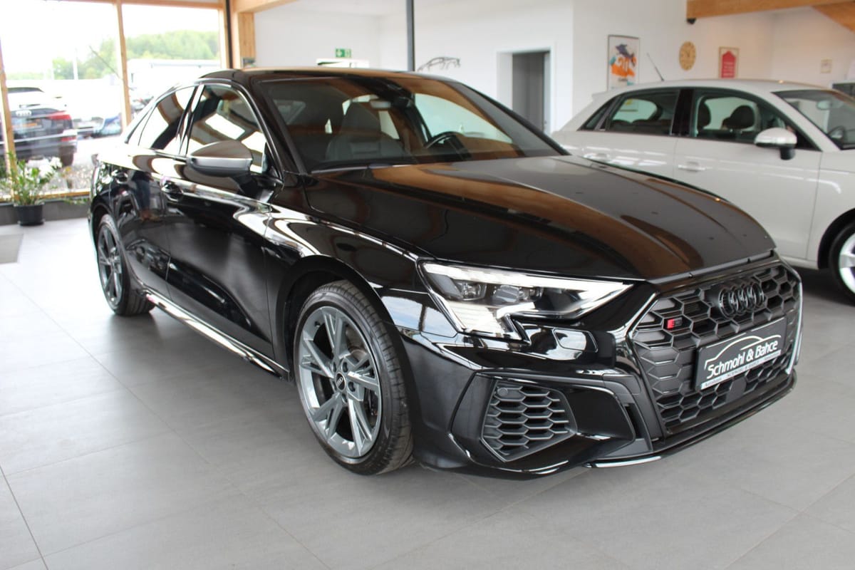 Audi S3 Lim. 2.0 TFSI quattro NAVI MATRIX VIRT foto 3