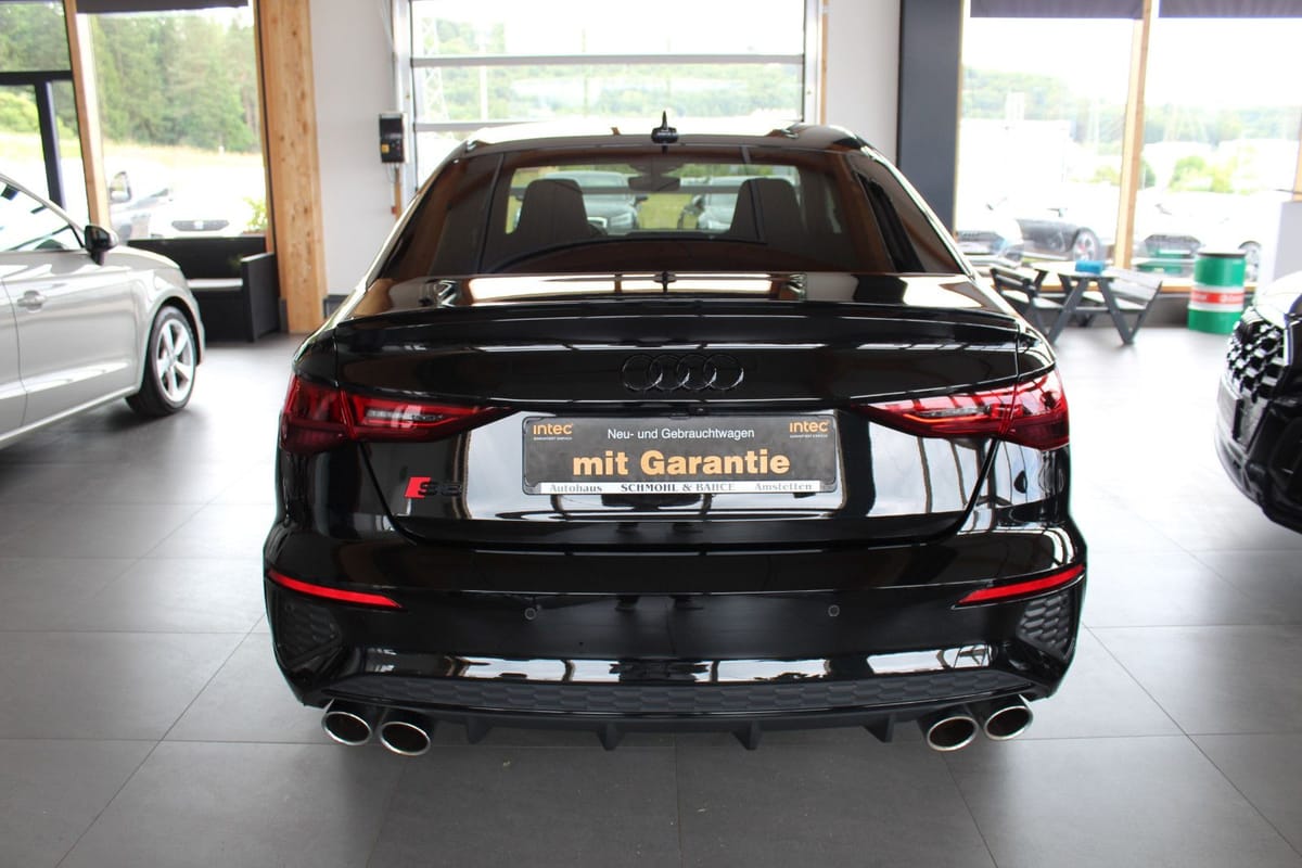 Audi S3 Lim. 2.0 TFSI quattro NAVI MATRIX VIRT foto 5
