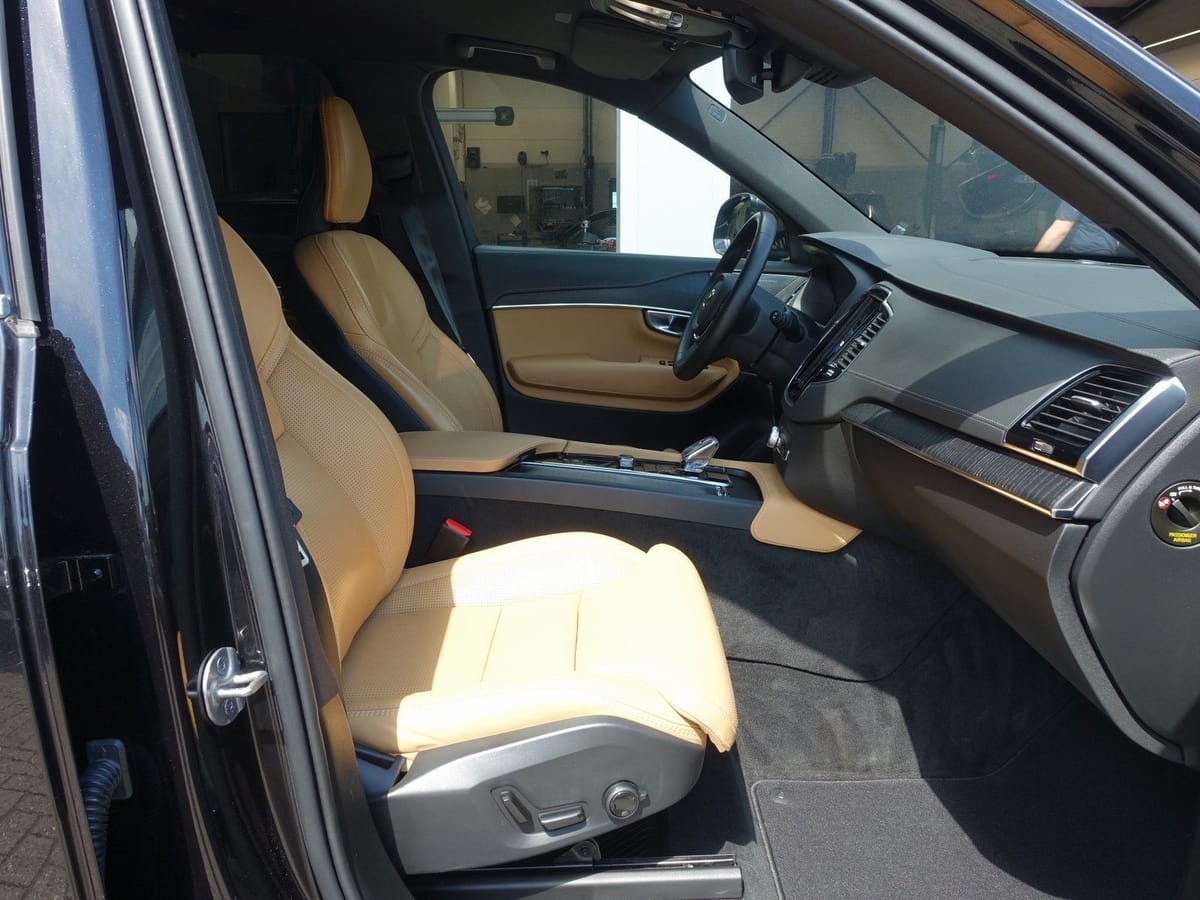 Volvo XC90 B5 Diesel Plus Bright AWD 360°Cam LED H&K foto 10