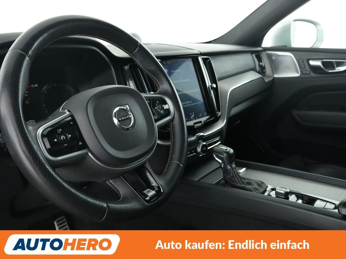Volvo XC60 2.0 D5 R Design AWD Aut. NAVI HEAD-UP LED foto 11