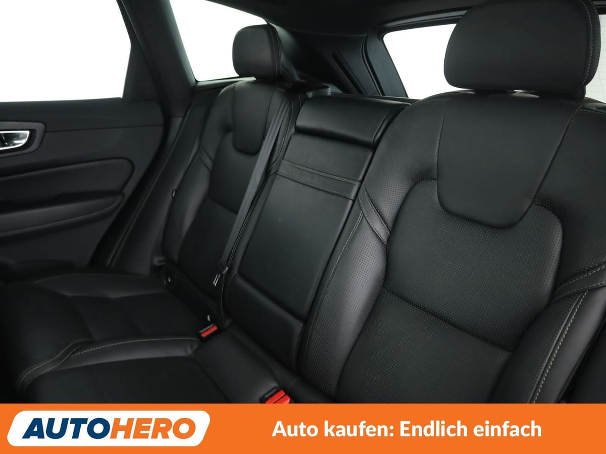 Volvo XC60 2.0 D5 R Design AWD Aut. NAVI HEAD-UP LED foto 14