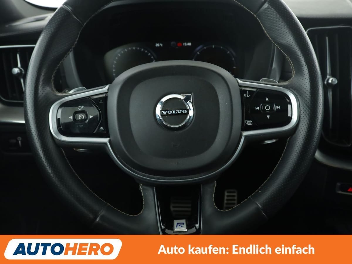 Volvo XC60 2.0 D5 R Design AWD Aut. NAVI HEAD-UP LED foto 19