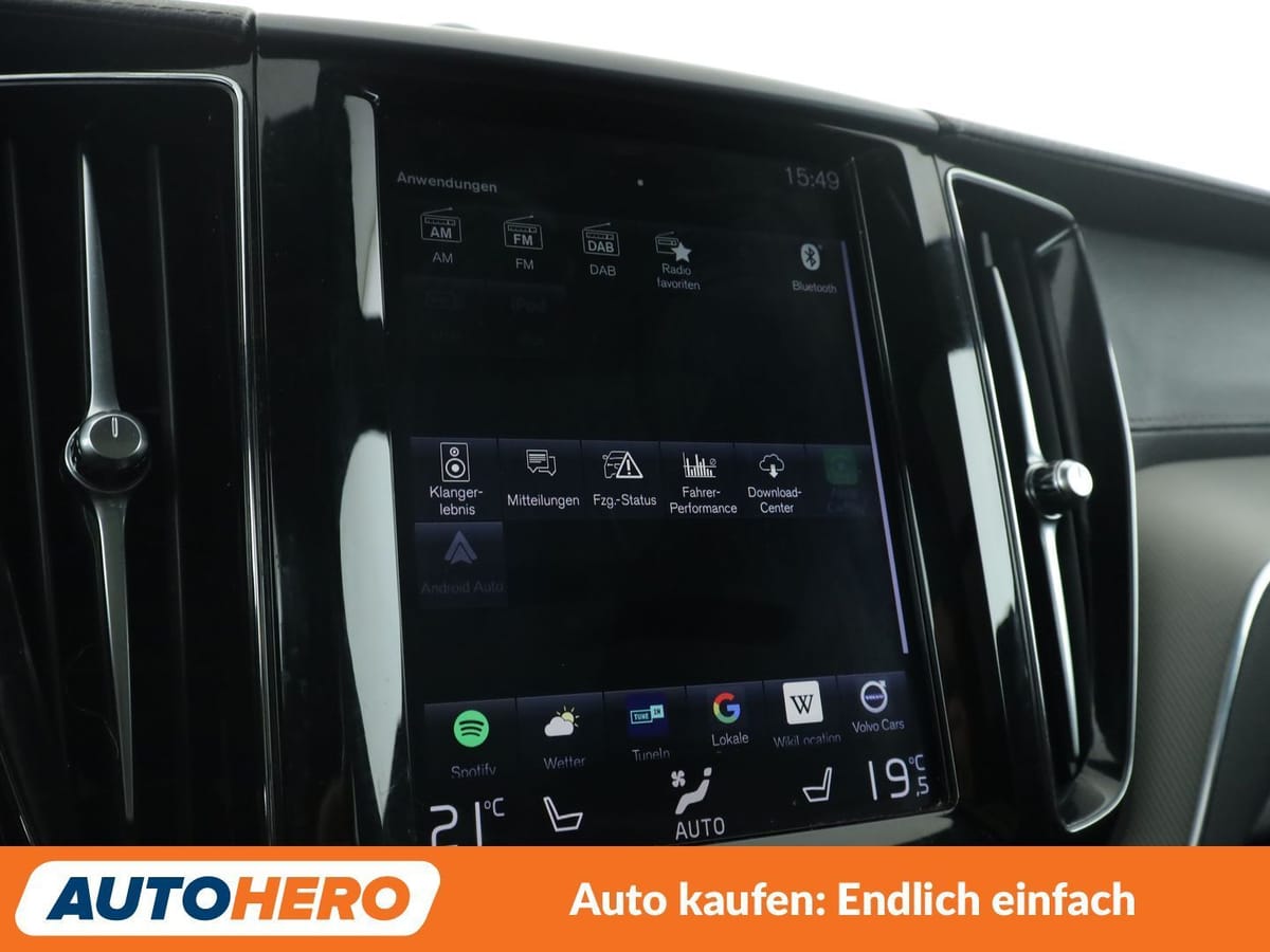 Volvo XC60 2.0 D5 R Design AWD Aut. NAVI HEAD-UP LED foto 22