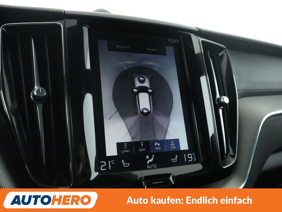 Volvo XC60 2.0 D5 R Design AWD Aut. NAVI HEAD-UP LED foto 23