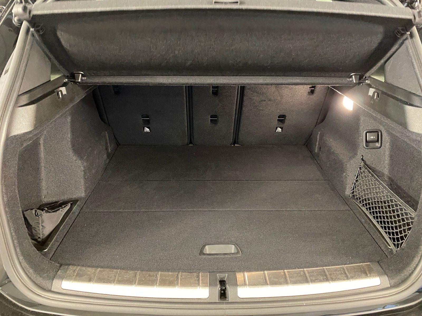 BMW X1 sDrive18i Sport Line Navi Kamera Pano.Dach foto 12
