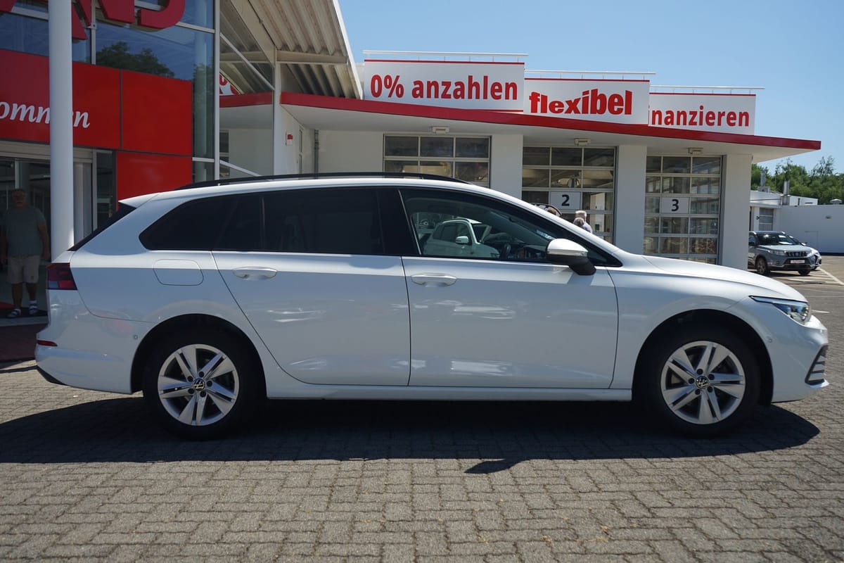 Volkswagen Golf VIII Variant 1.5 LED Navi Standheizung ACC foto 3