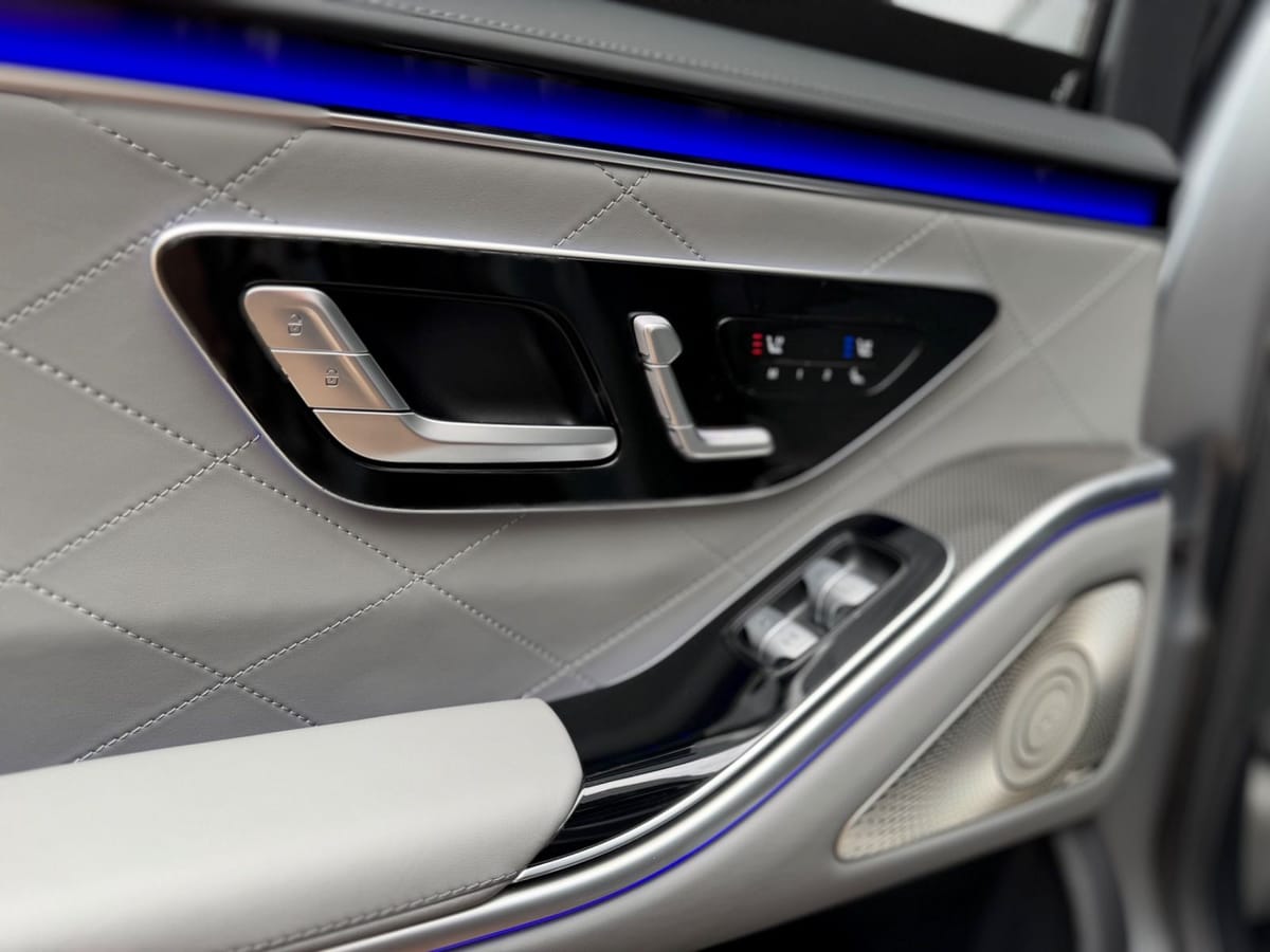 Mercedes-Benz S 580 e AMG °DESIGNO°MAGNO°BURM-4D°FOND-TV°EXKL° foto 17