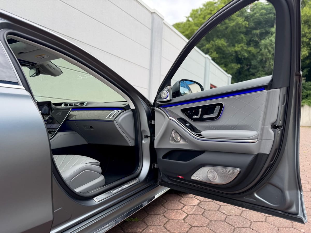 Mercedes-Benz S 580 e AMG °DESIGNO°MAGNO°BURM-4D°FOND-TV°EXKL° foto 23