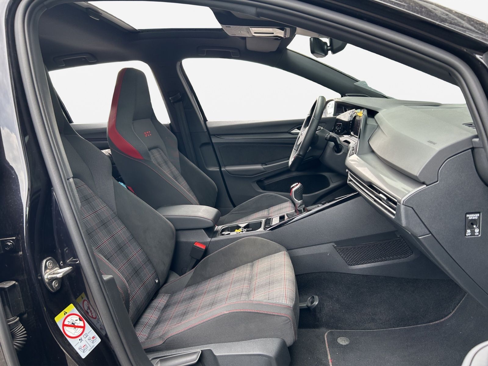 Volkswagen Golf GTI 2.0 TSI Blackstyle *NAVI*AHK*PANO*KAM*I foto 4