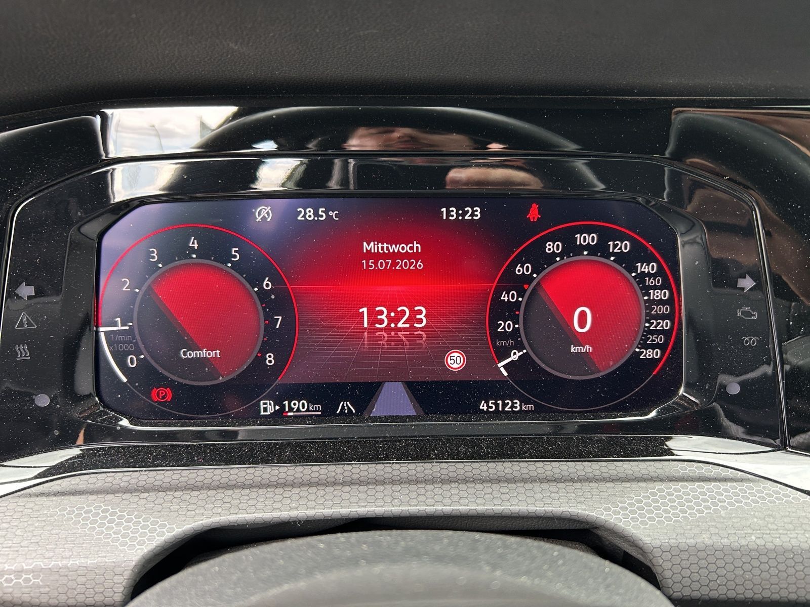 Volkswagen Golf GTI 2.0 TSI Blackstyle *NAVI*AHK*PANO*KAM*I foto 9