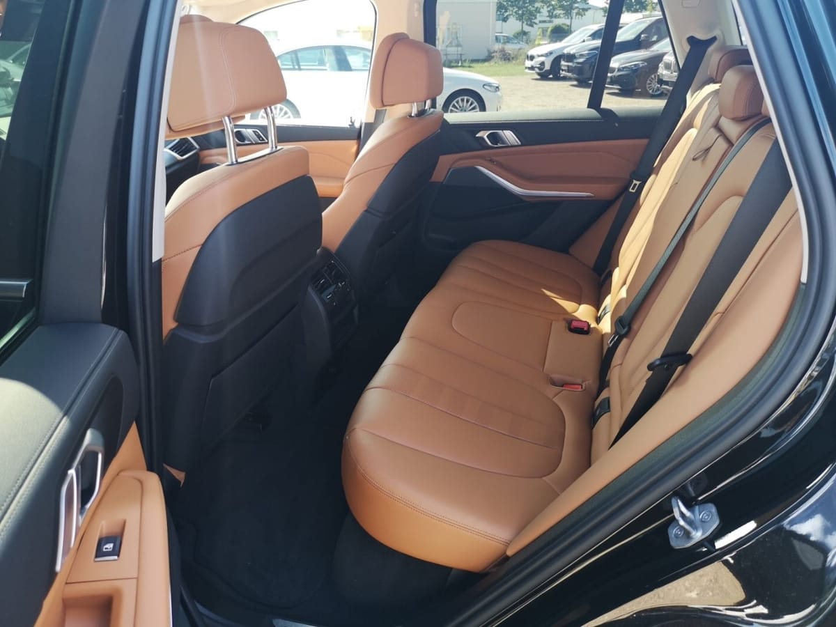 BMW X5 x Drive 30d xLine LASER LEDER NAVI SHZ PDC foto 16