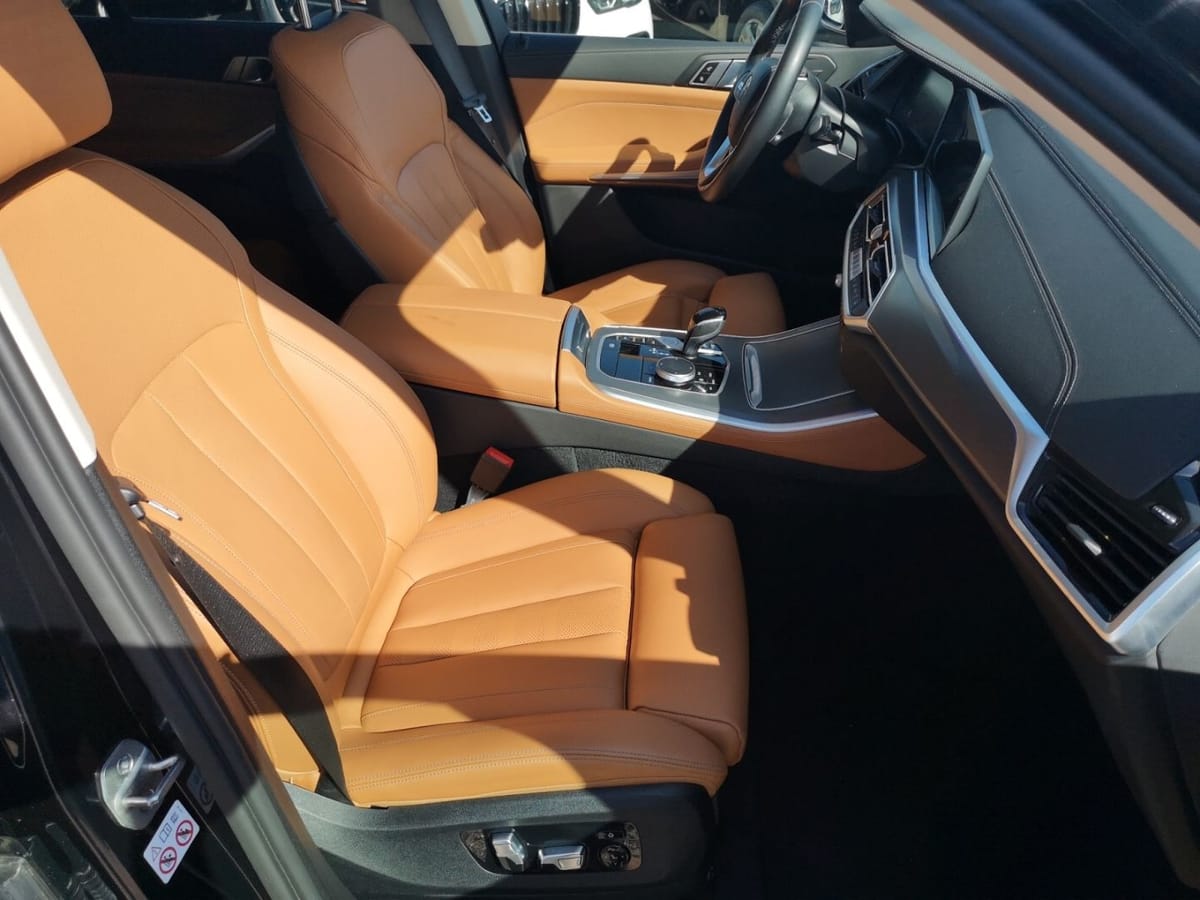 BMW X5 x Drive 30d xLine LASER LEDER NAVI SHZ PDC foto 18