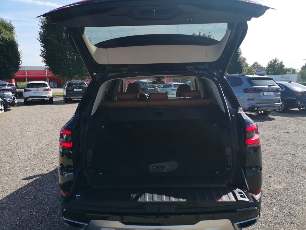 BMW X5 x Drive 30d xLine LASER LEDER NAVI SHZ PDC foto 21