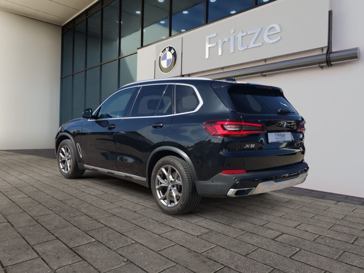 BMW X5 x Drive 30d xLine LASER LEDER NAVI SHZ PDC foto 4