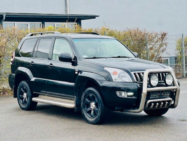 Toyota Land Cruiser PRADO 3.0 Executive SPORT OPTIK foto 2