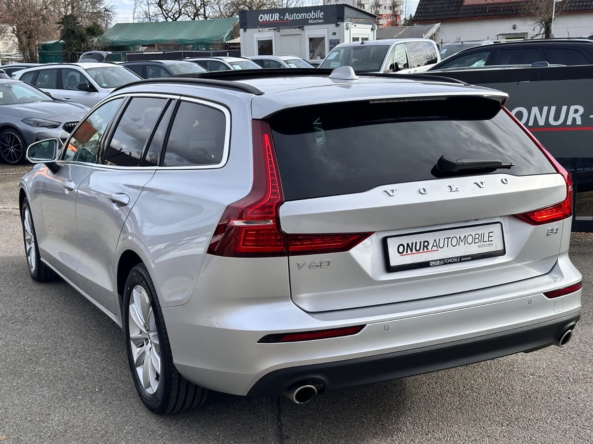 Volvo V60 Kombi Momentum Pro Navi Leder Pano H&K foto 6