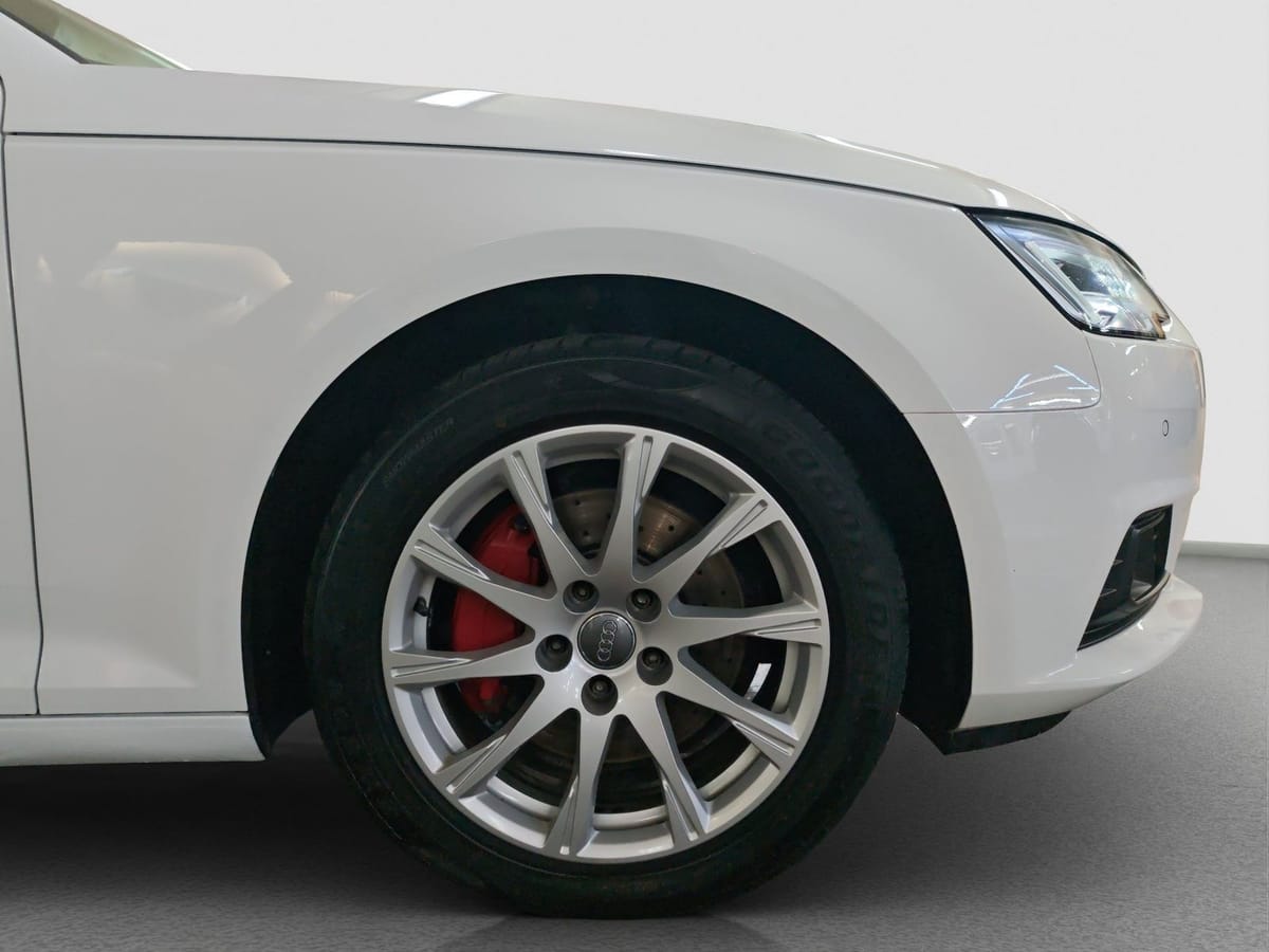 Audi A4 Avant 3.0 TDI qu Business LED Pano ACC foto 17