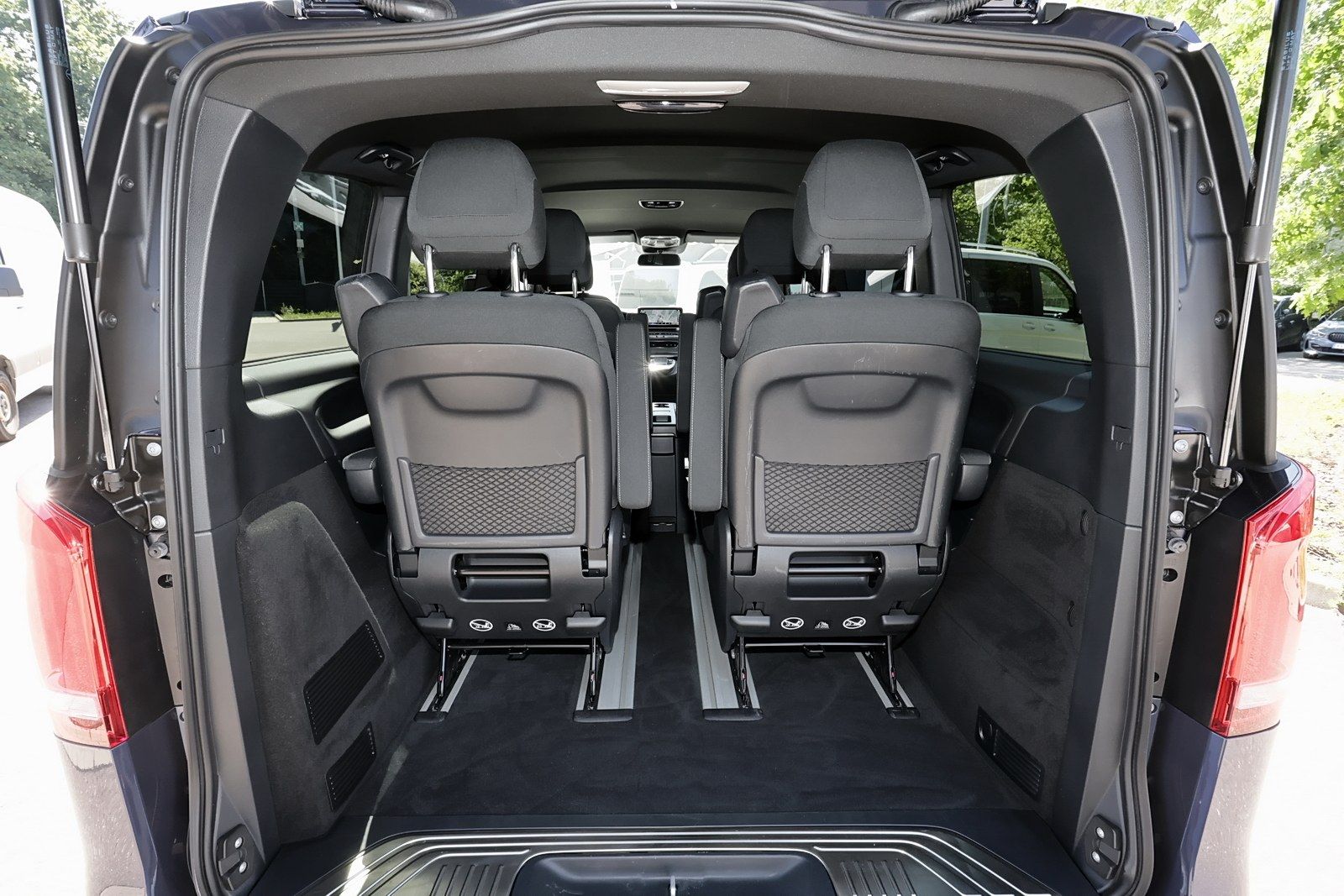 Mercedes-Benz V 300 4MATIC AMG KOMPAKT TISCH DISTRONIC AHK foto 11