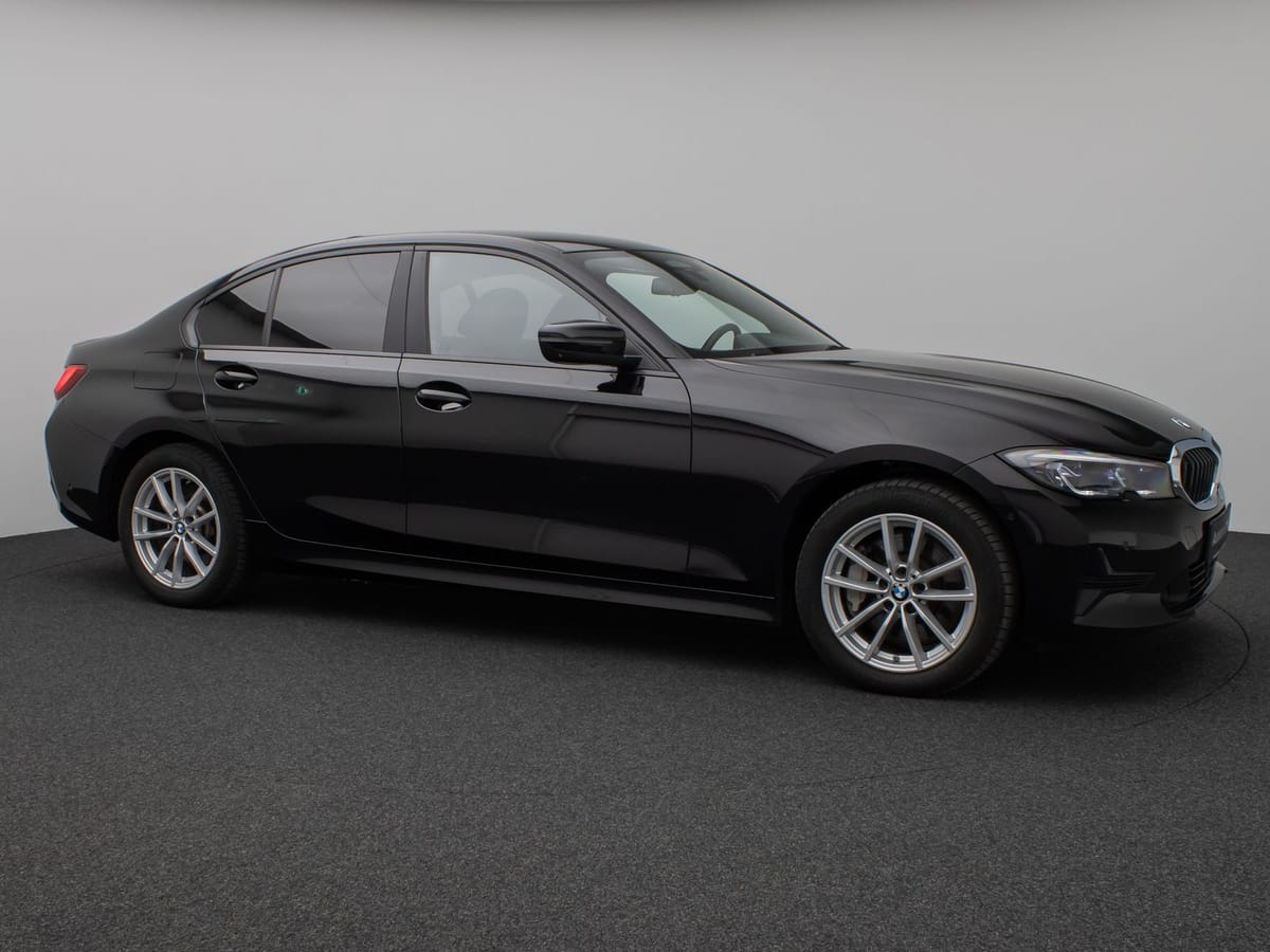 BMW 330e Laser 360°HUD DAB H K Lenkrhzg ACC Komfort foto 4