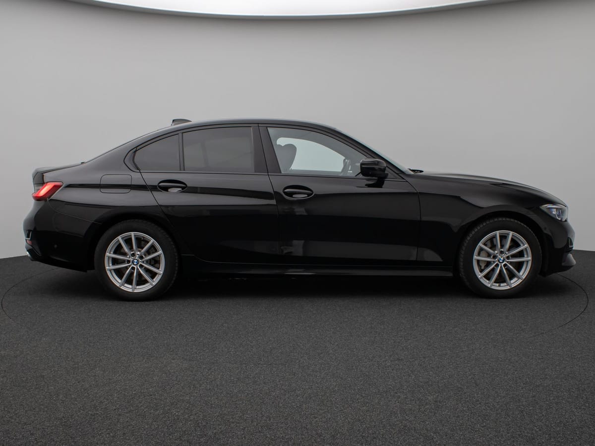 BMW 330e Laser 360°HUD DAB H K Lenkrhzg ACC Komfort foto 5
