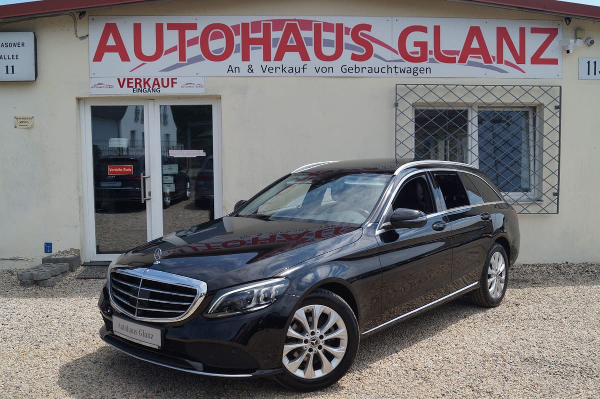 Mercedes-Benz C 180 CGI T Exclusive Panorama*360°Kamera*AHK*