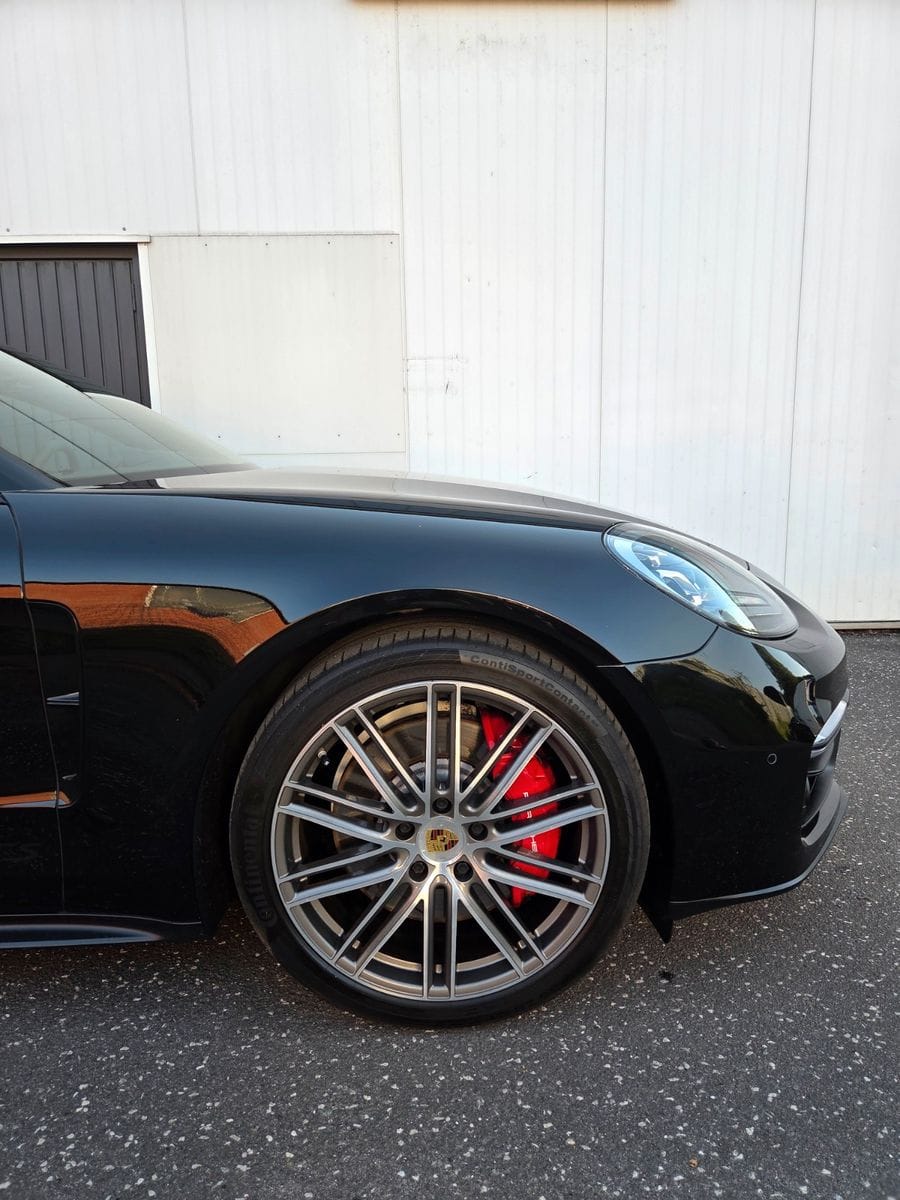 Porsche Panamera Sport Turismo GTS foto 21