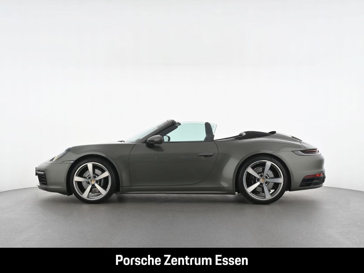 Porsche 992 911 Carrera 4S / LED Schaltwipp. Rückfahrkam foto 2