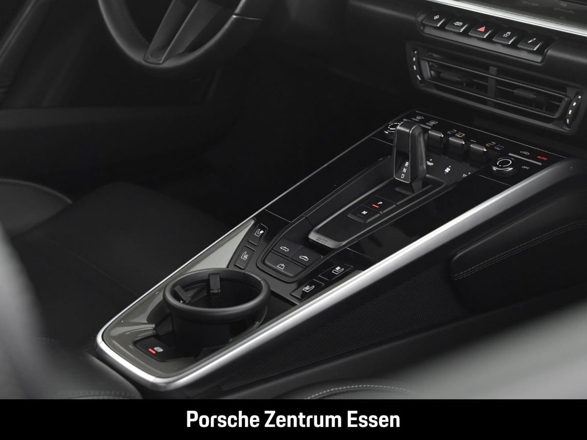 Porsche 992 911 Carrera 4S / LED Schaltwipp. Rückfahrkam foto 18